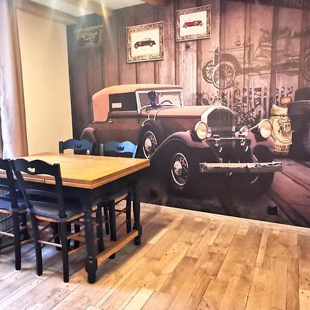Le Vieux Tacot Avec Garage Daire Le Puy-en-Velay Dış mekan fotoğraf